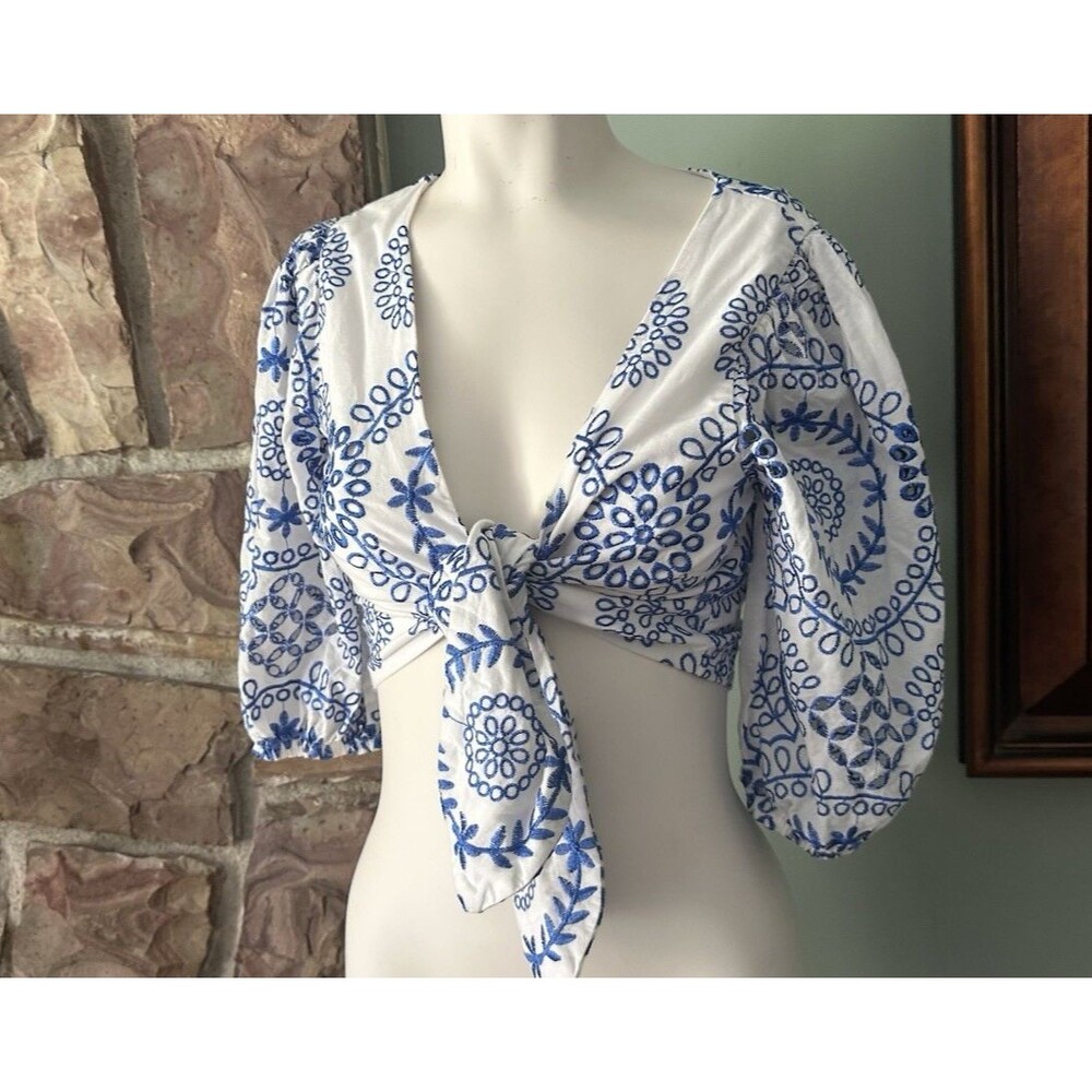 Lovers + Friends Blue Lace Crop Top Short Sleeve Scalloped Boho Blouse Medium